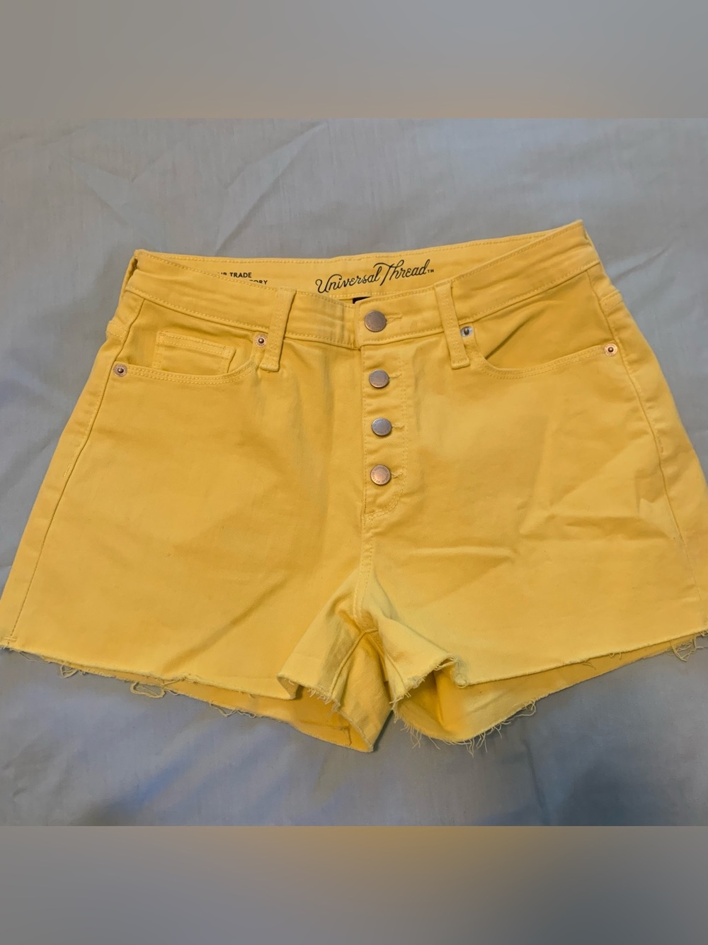 Women’s Universal Thread Yellow Jean Shorts Button Up Raw Edge Cut Offs 6/28R